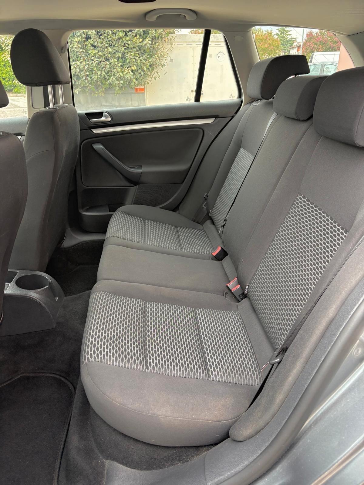 Volkswagen Golf Variant 1.6 TDI Neopatentati