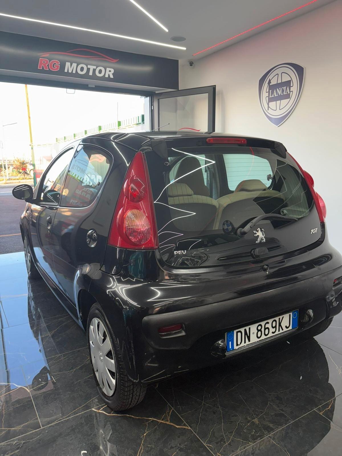 Peugeot 107 1.0 68CV 5p. Plaisir 2Tronic