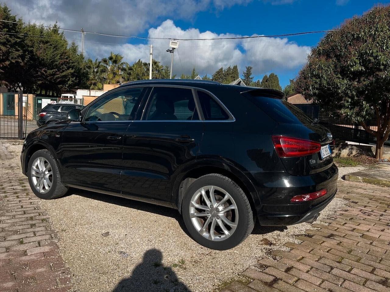 AUDI Q3 2.0 TDI S-LINE - 2015