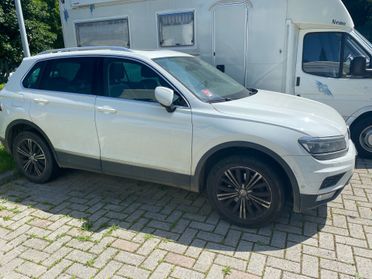 Volkswagen Tiguan 2.0 TDI SCR DSG 4MOTION Business BMT