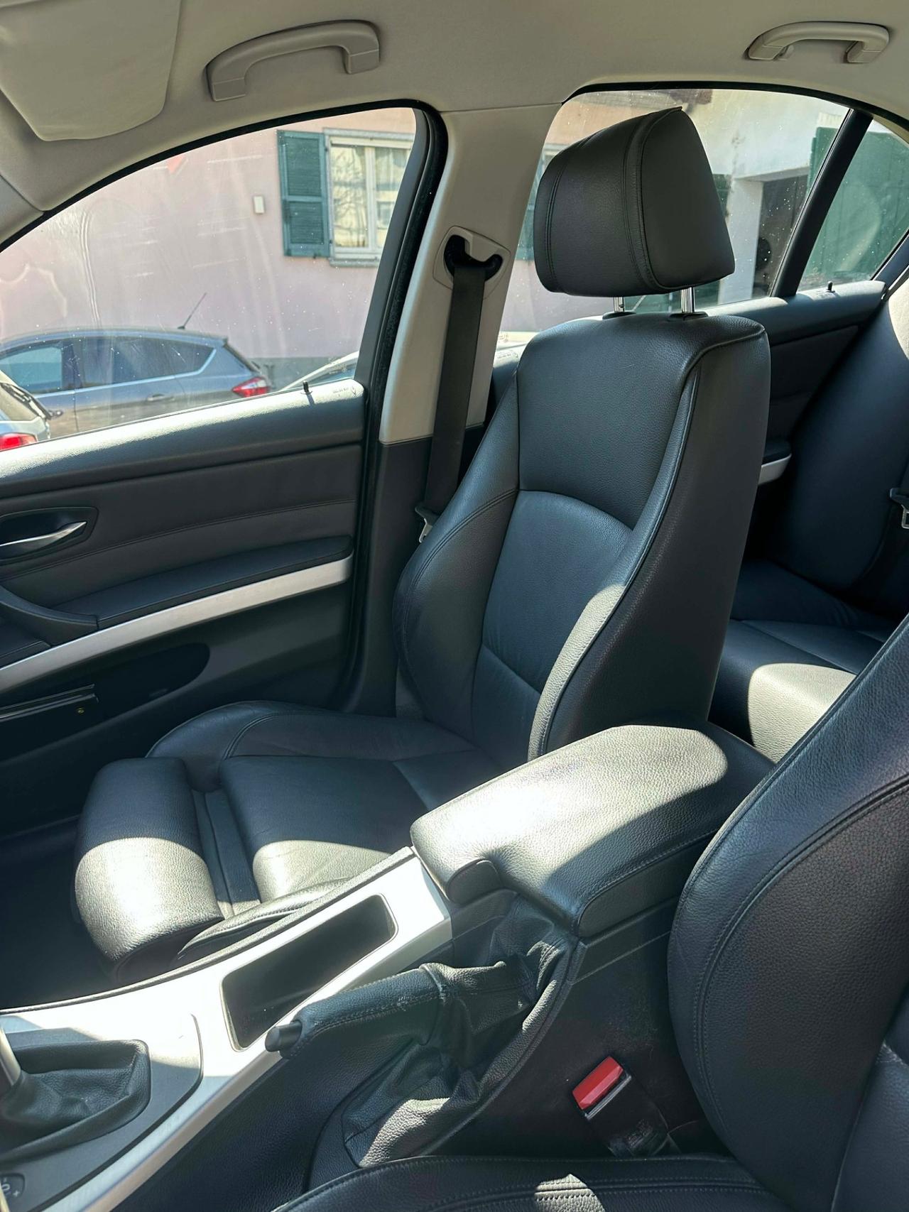 Bmw 320d FUTURA KMCERT GARANZ UNICOPR