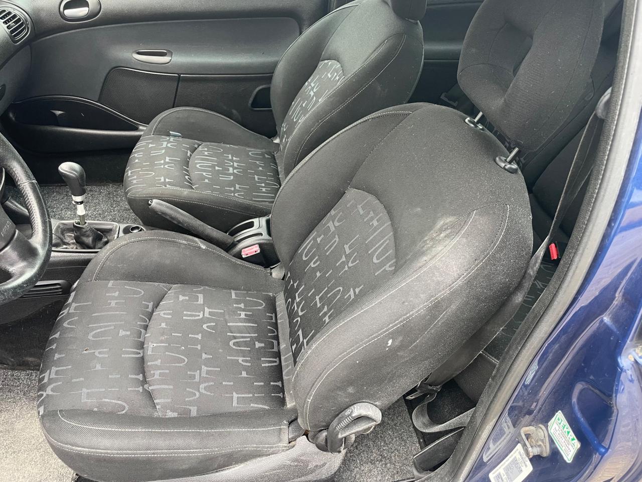 Peugeot 206 1.1 3p. XT