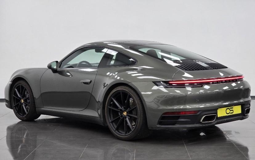 Porsche 911 Carrera