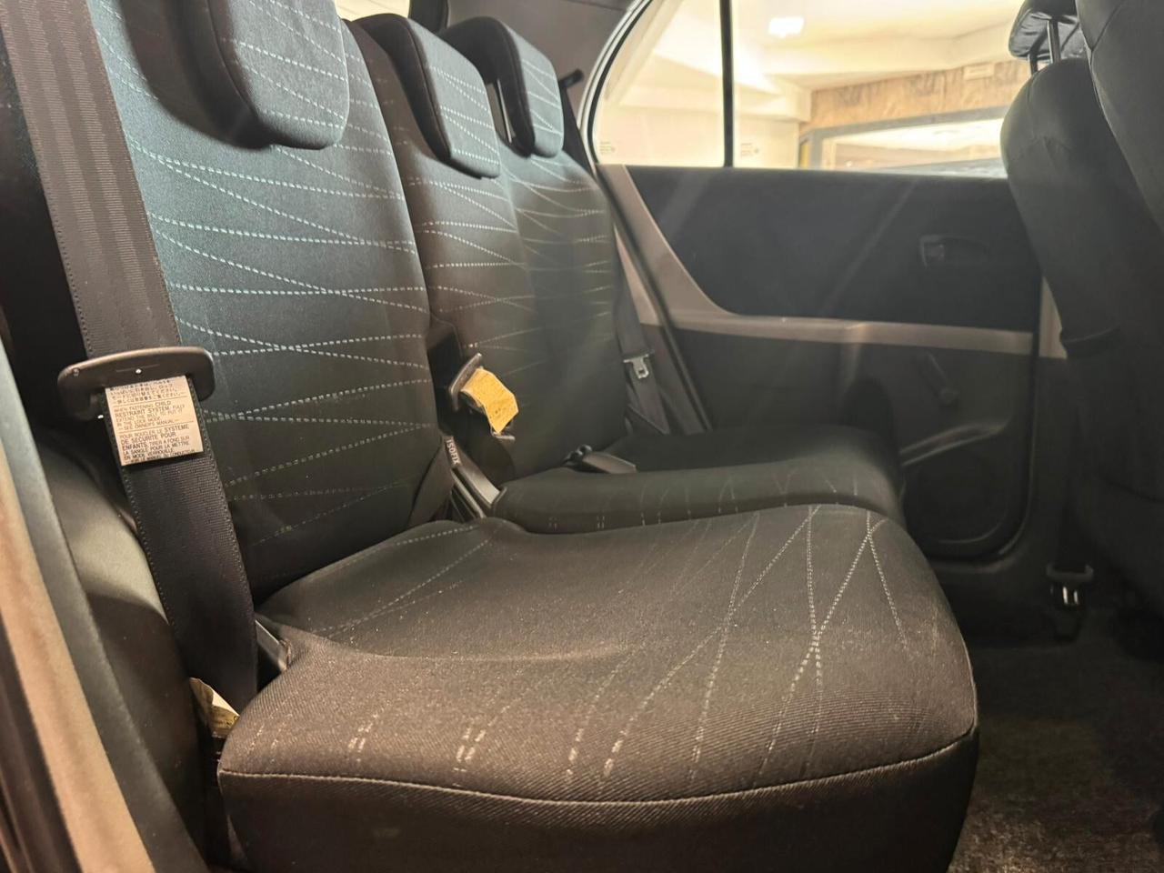 Toyota Yaris 1.0 5 porte Sol