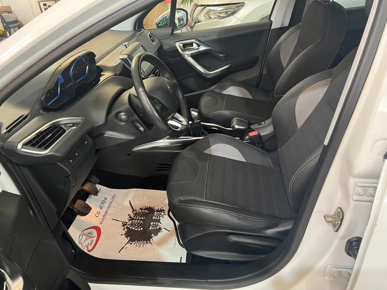 Peugeot 2008 1.6 92 CV - ALLURE - 2014