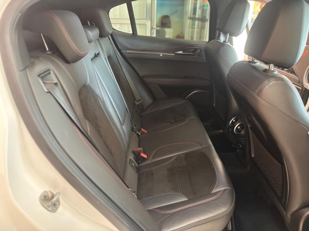 Alfa Romeo Stelvio 2.2 210 CV AT8 Q4 Estrema permute finanziamenti