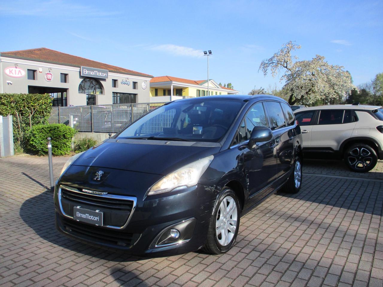 Peugeot 5008 5008 1.6 hdi 8v Business 115cv TETTO/Navi/7 Posti