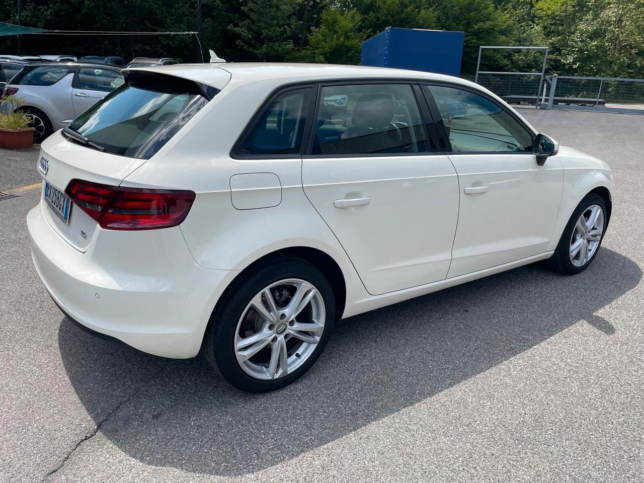 Audi A3 SPB 1.6 TDI ultra Attraction