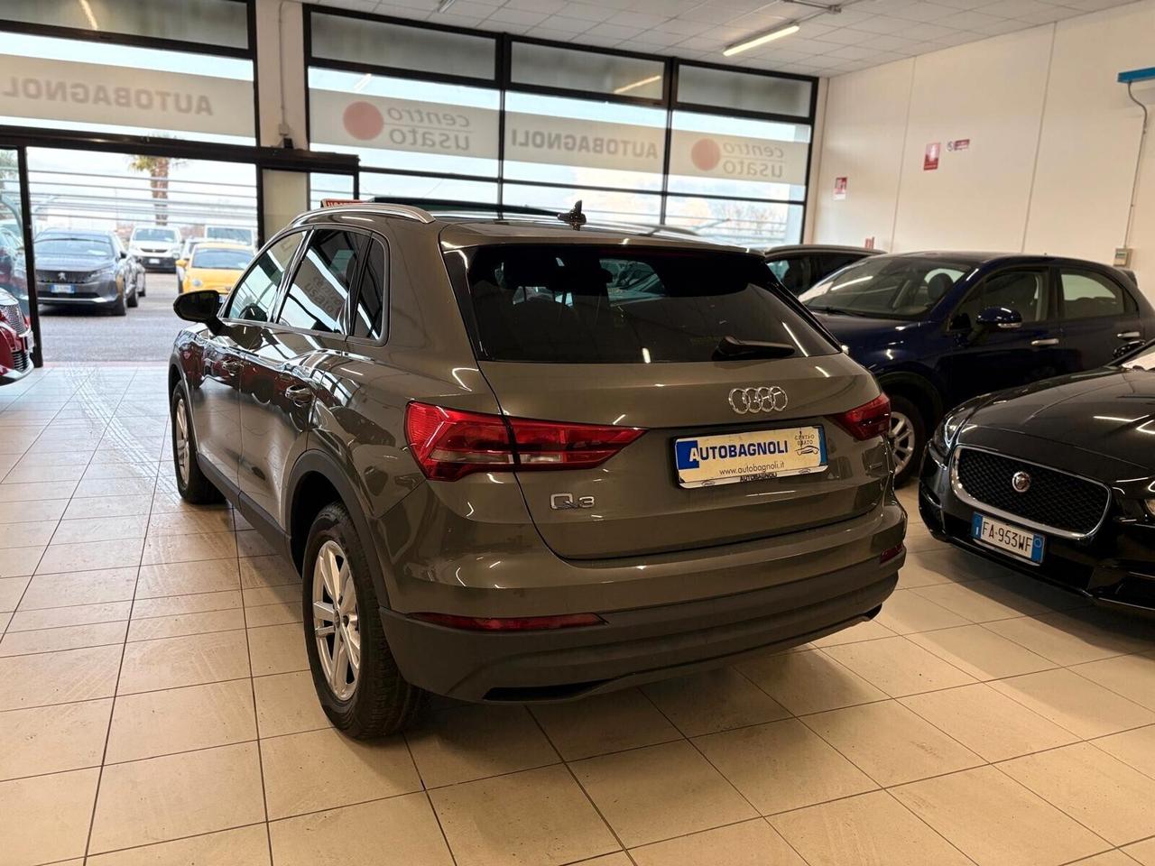 Audi Q3 35 TDI quattro S tronic 10000 km TETTO