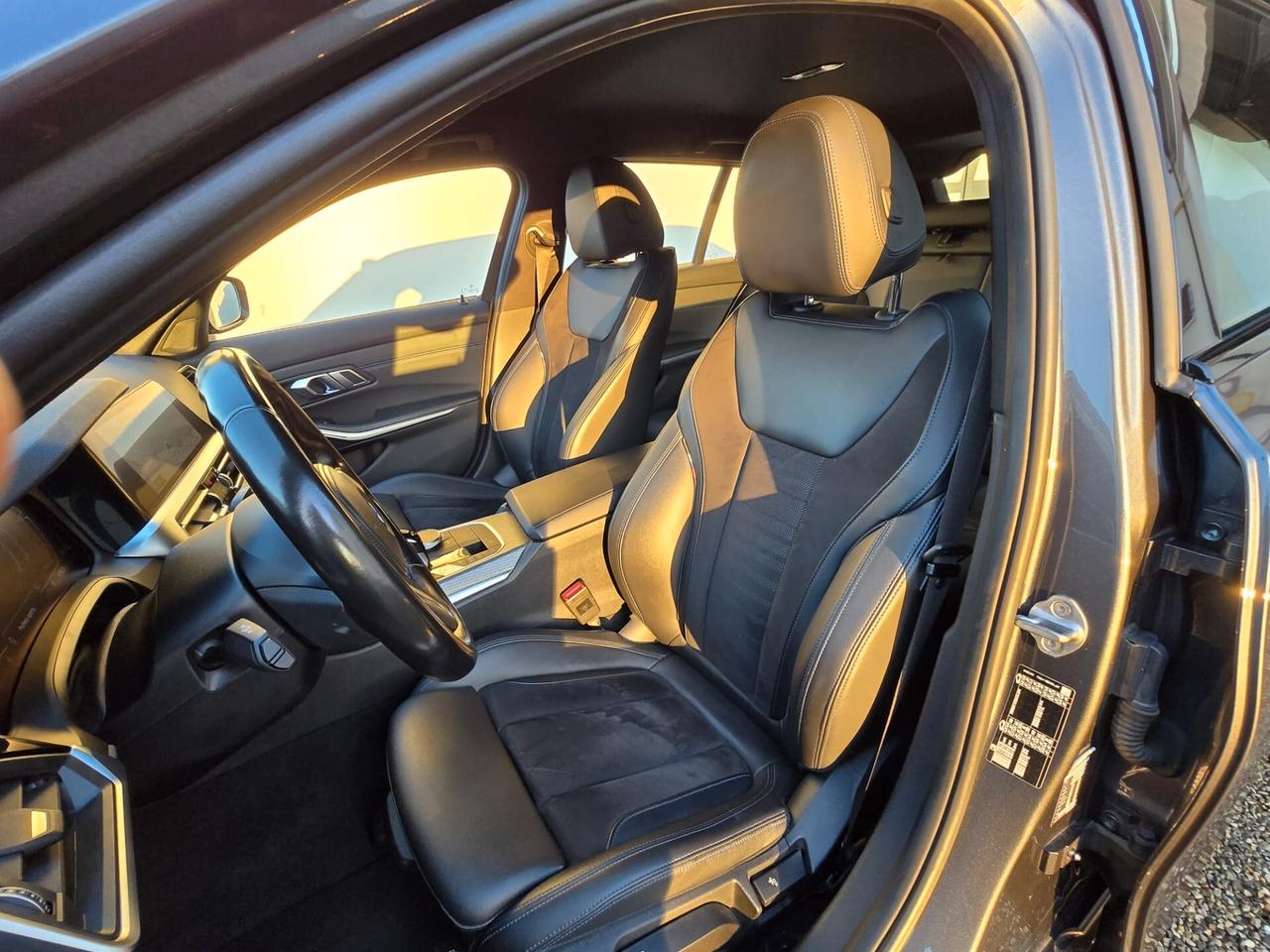 BMW 318D TOURING MSPORT INTERNO ED ESTERNO