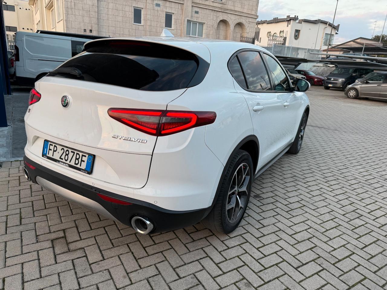 Alfa Romeo Stelvio 2.2 Turbodiesel 210 CV AT8 Q4 Business