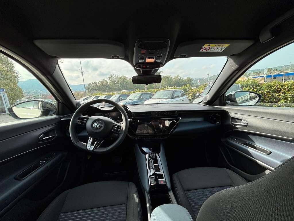 Alfa Romeo Junior 1.2 136 CV Hybrid 2026 KM 0 IVA ESPOSTA Tua a solo 249 Euro al mese