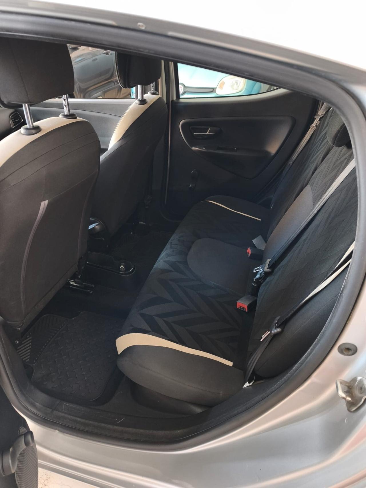 Lancia Ypsilon 1.2 69 CV 5 porte GPL Ecochic Platinum