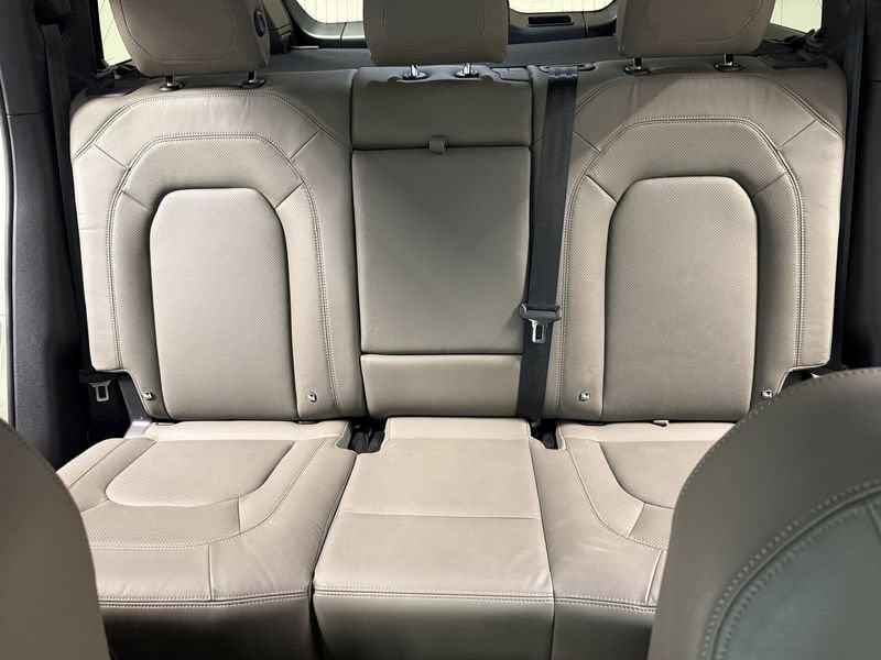 Land Rover Defender Defender 110 2.0 si4 phev SE awd 404cv auto