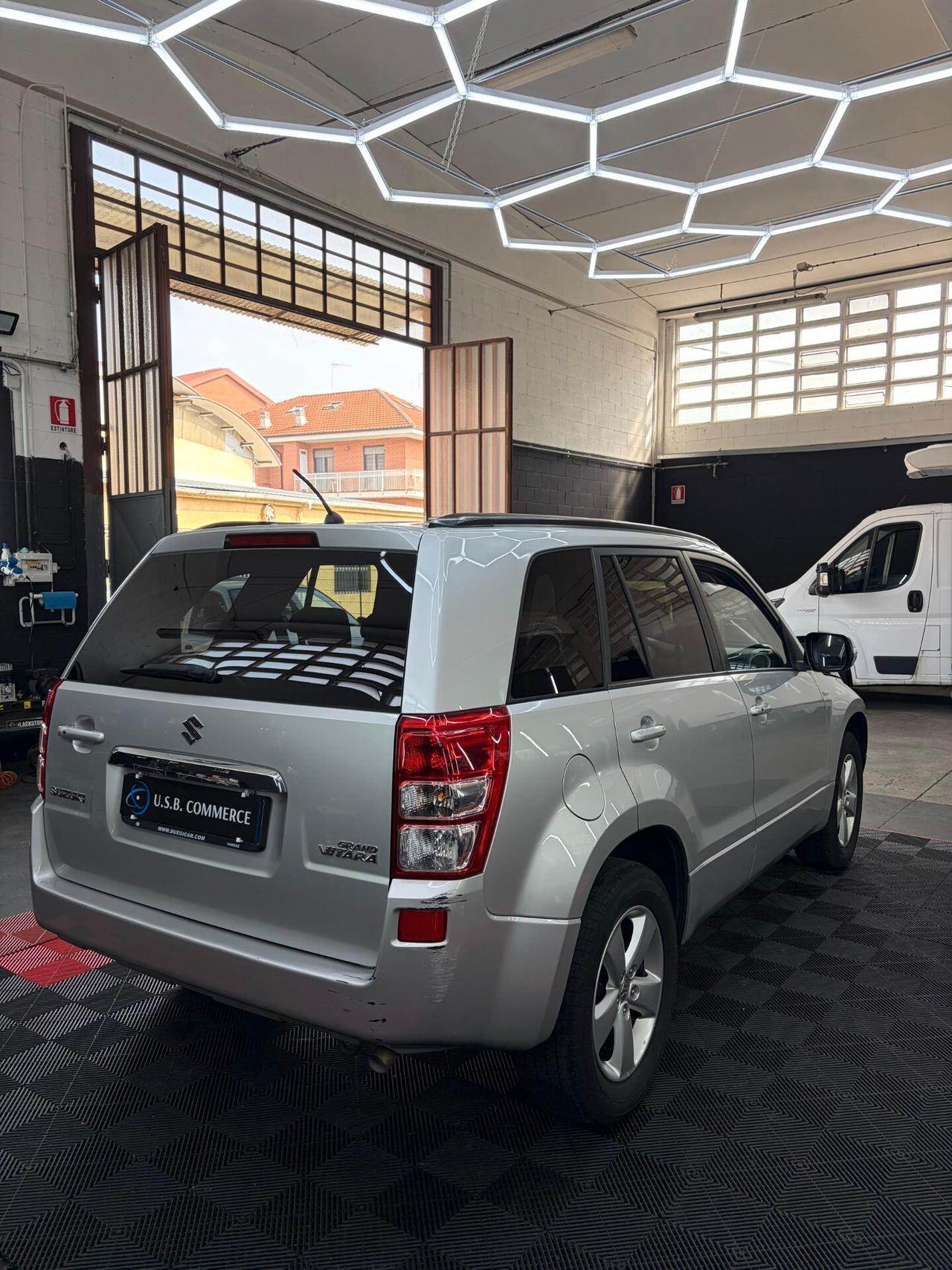 Suzuki Grand Vitara 2012 E5