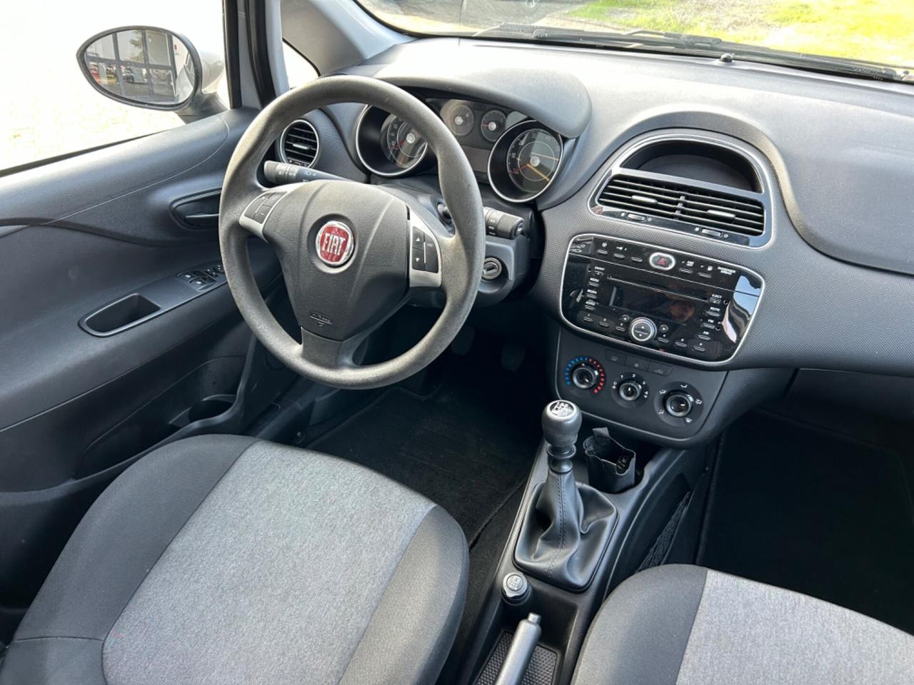 Fiat Punto 1.4 8V 5 porte| AUTOCARRO