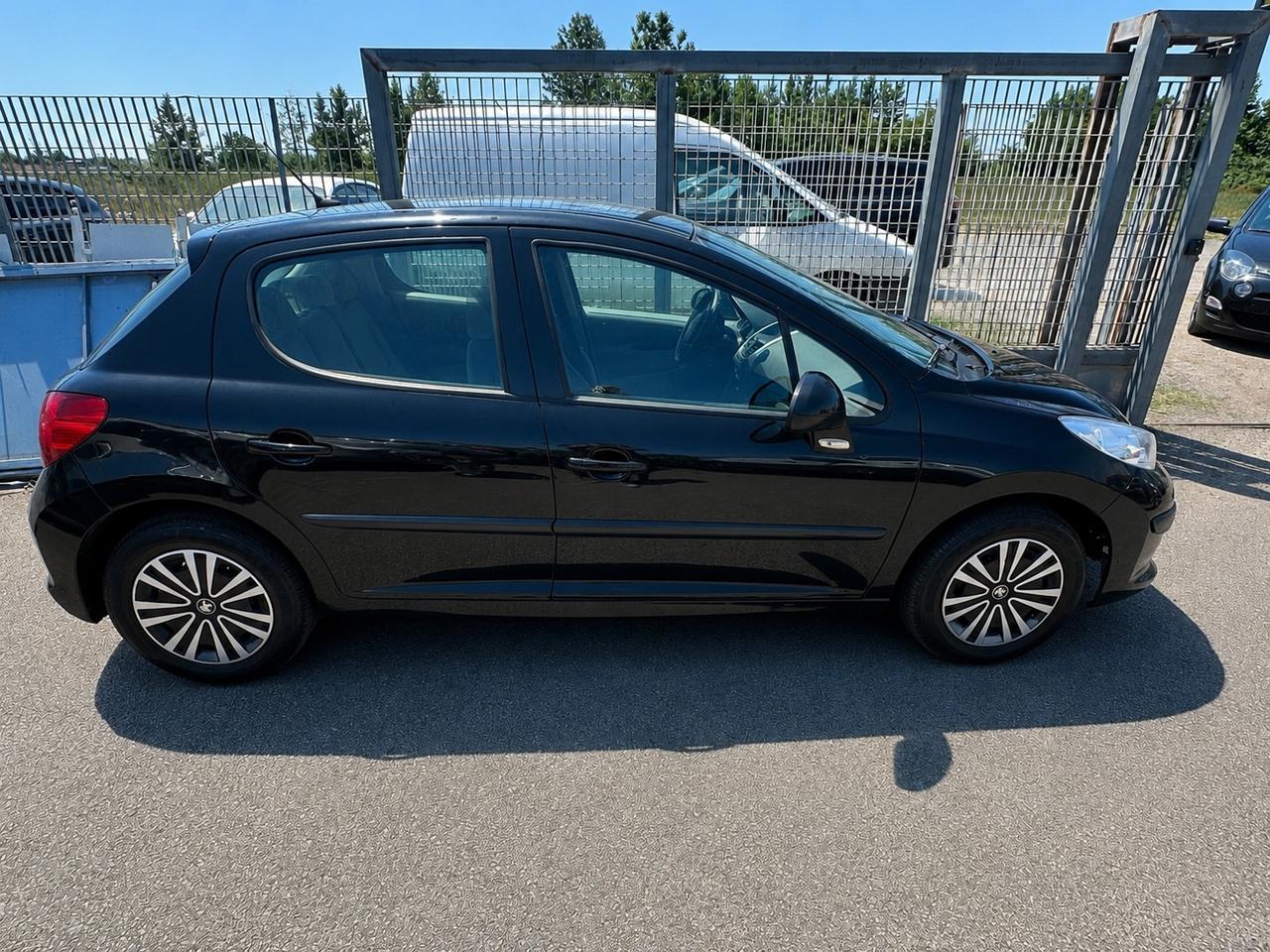 Peugeot 207 1.4 Anno 2007