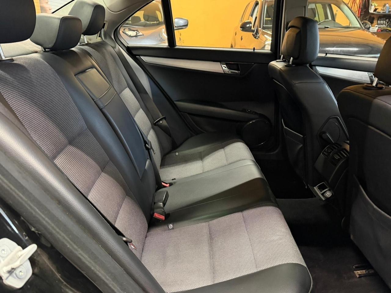 Mercedes-benz C 220 CDI BlueEFFICIENCY Avantgarde AMG