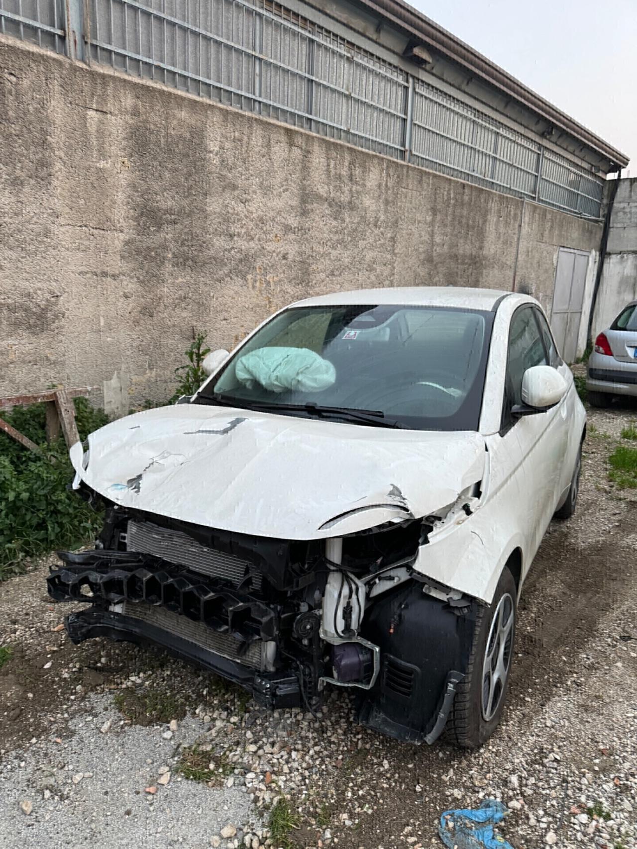 Fiat 500 500e Berlina 42 kWh La Prima