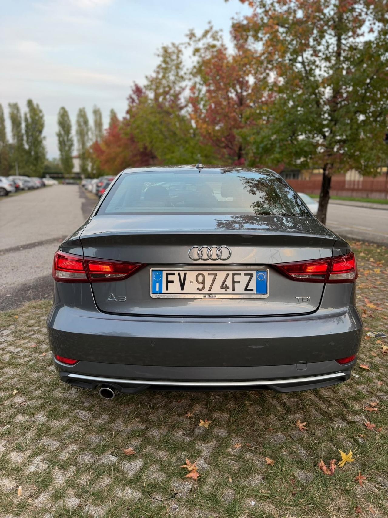 Audi A3 Sedan 1.6 TDI 116 CV S tronic