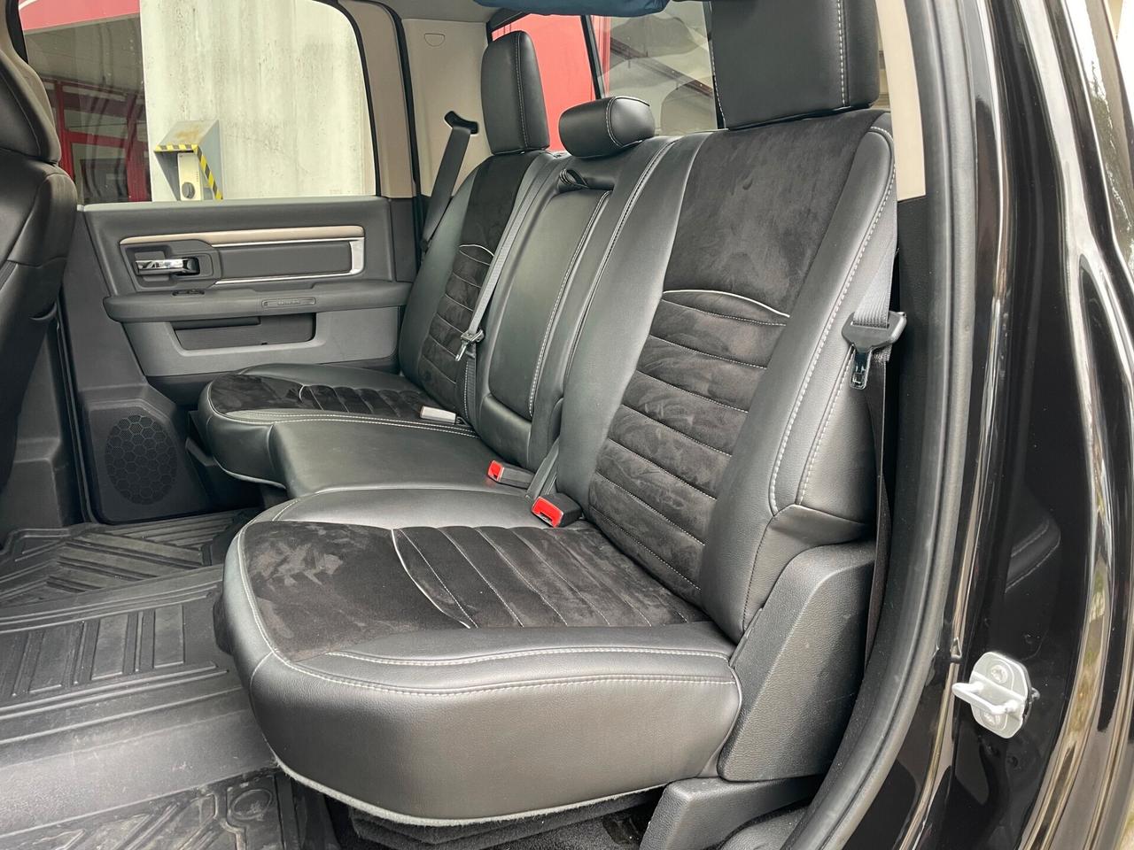 Dodge RAM 1500 5.7 V8 Crew Cab MB Longhorn at8