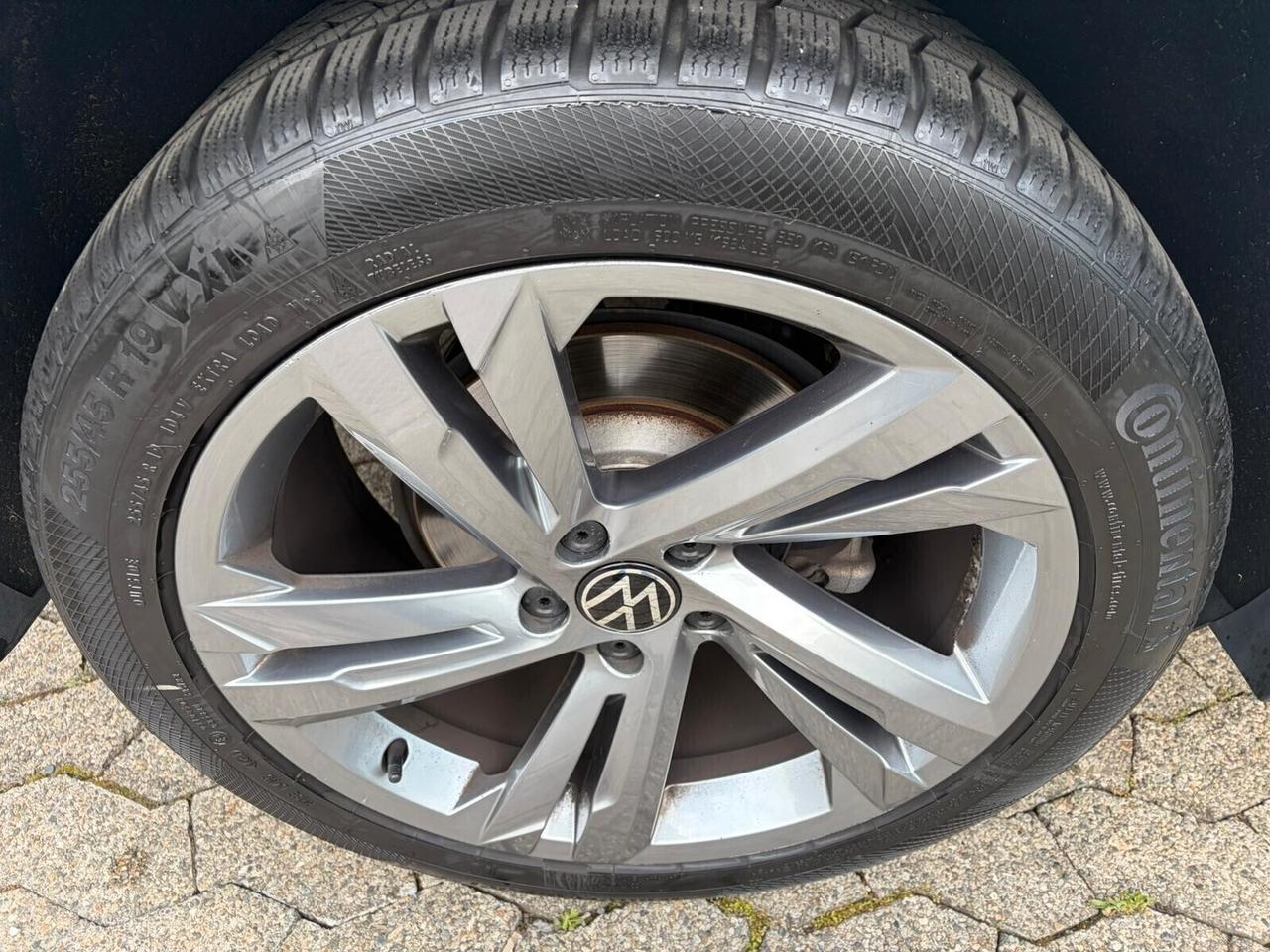 Volkswagen Tiguan 2.0 TDI 150 CV SCR DSG R-Line