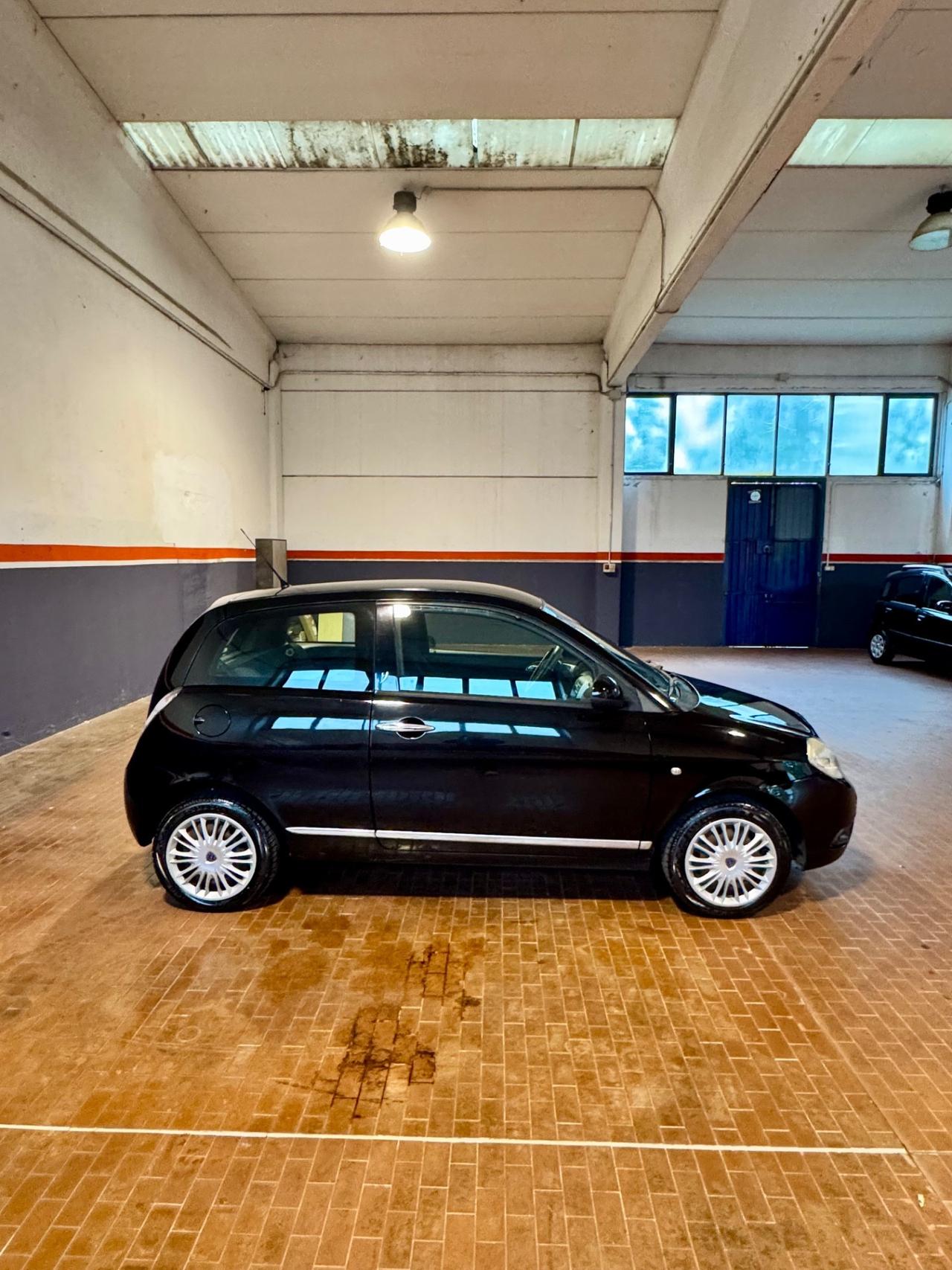 Lancia Ypsilon 1.2 69 CV Diva