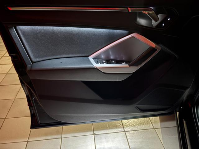 AUDI Q3 35 TDI 150 CV S tronic Business FARI FULL LED