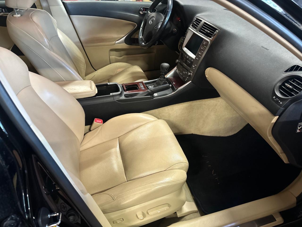 Lexus IS 220d MC Luxury
