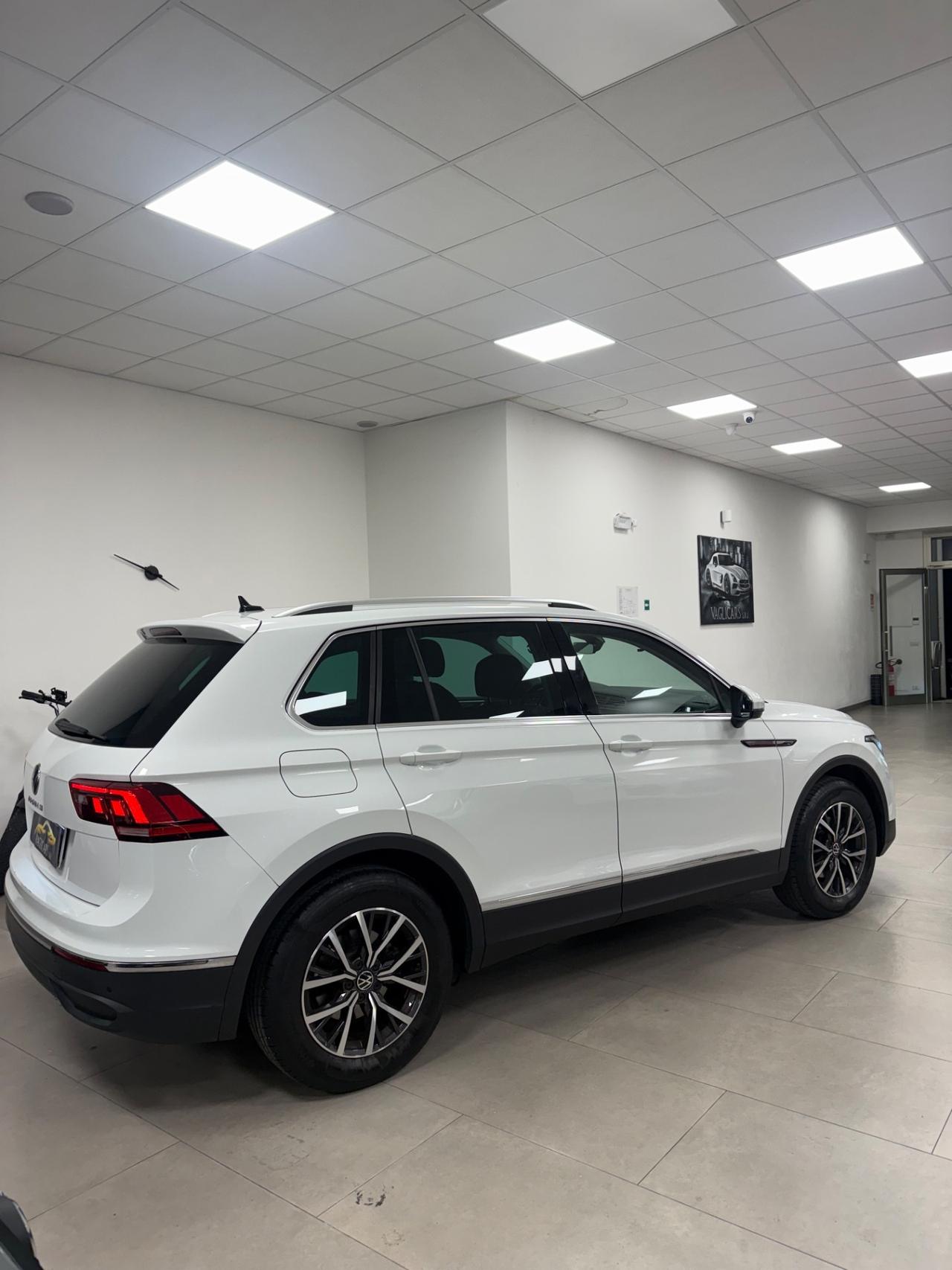 Volkswagen Tiguan 2.0 TDI 150 CV SCR DSG Elegance