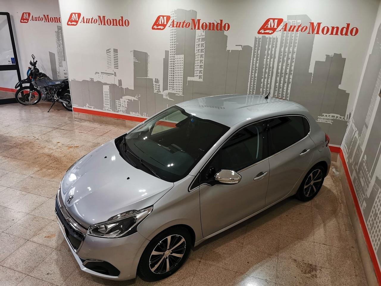 Peugeot 208 BlueHDi 75 5 porte Allure
