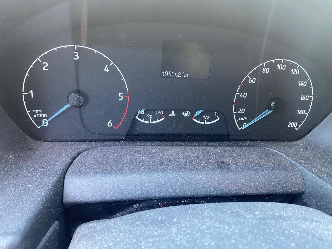 Ford Transit custum ibrido disel