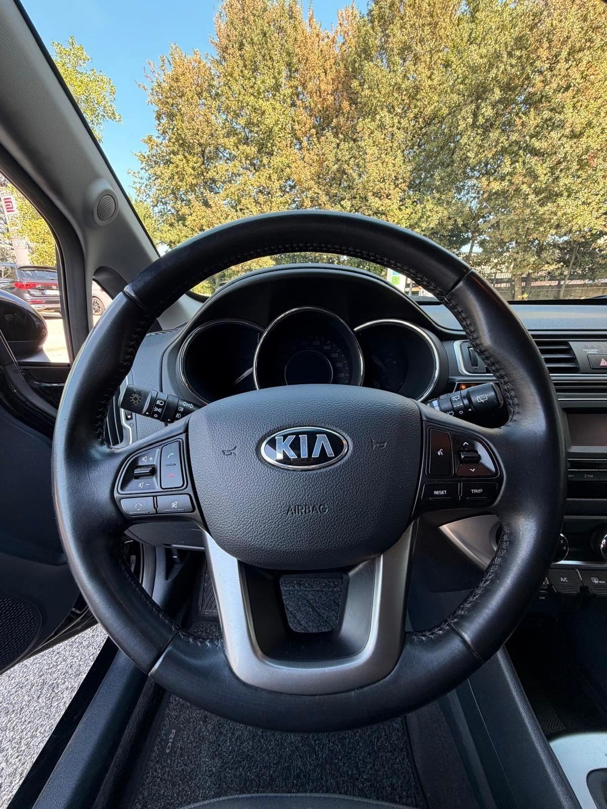 Kia Rio 1.1 CRDi 5p. Cool