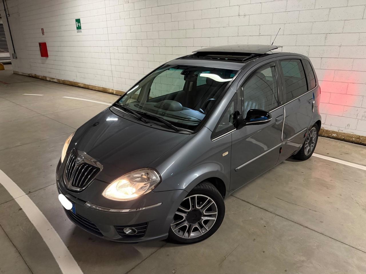 Lancia MUSA 1.4 16V Poltrona Frau