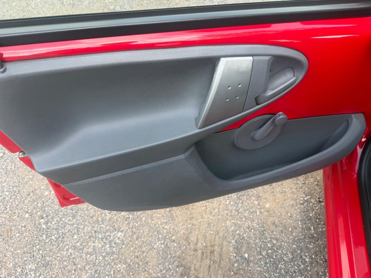 Peugeot 107 1.0 68CV 5p. Plaisir