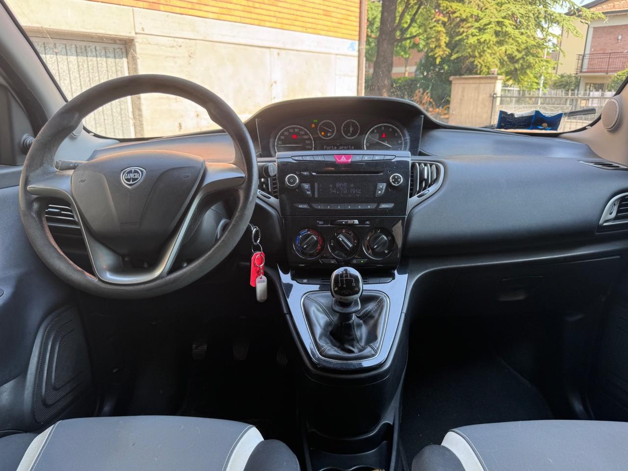 Lancia Ypsilon 1.2 69 CV 5 porte GPL Ecochic Gold