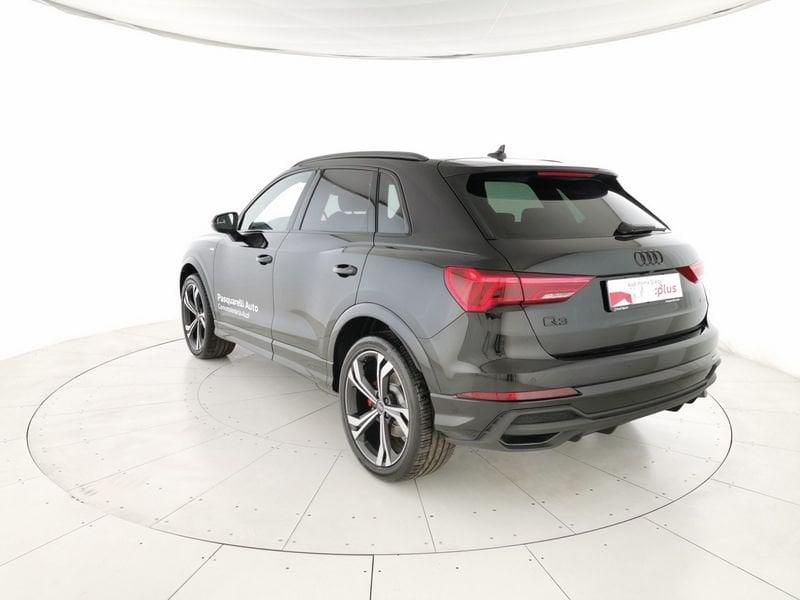 Audi Q3 45 2.0 tfsi Identity Black quattro 245cv s-tronic