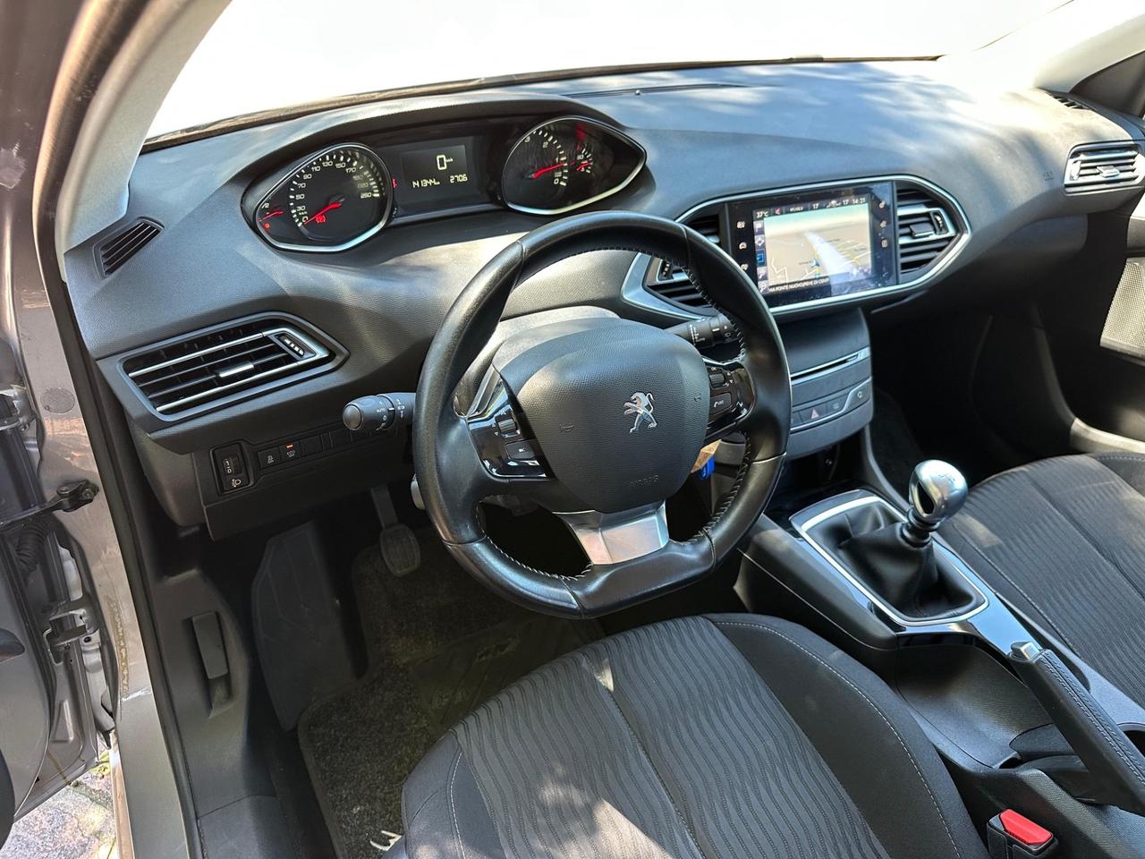 Peugeot 308 BlueHDi 120 S&S SW Allure