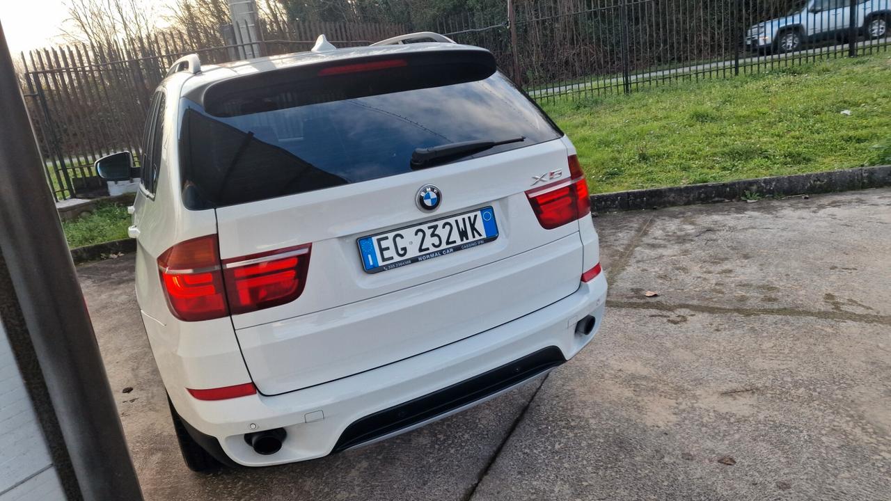 BMW X5 xDrive30d Futura - 2011