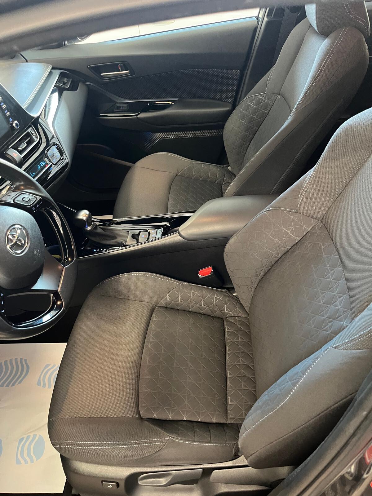 Toyota C-HR 2.0 Hybrid E-CVT Trend