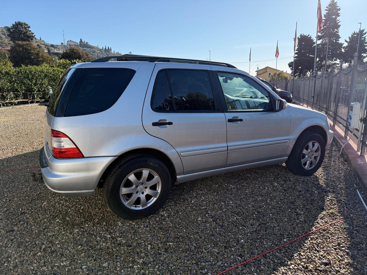 Mercedes-benz ML 270 turbodiesel cat CDI + CARRELLO
