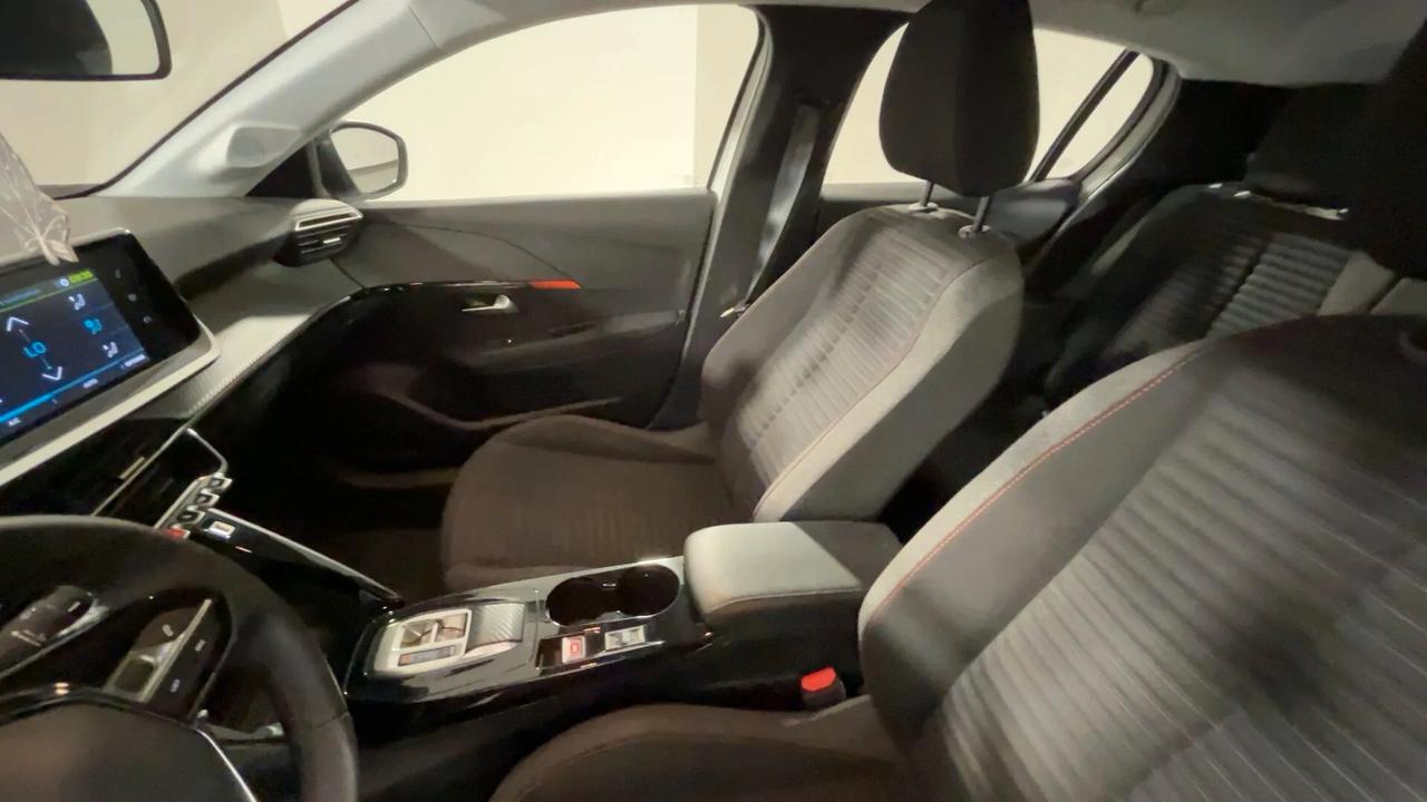 Peugeot 208 motore elettrico 136 CV 5 porte Active