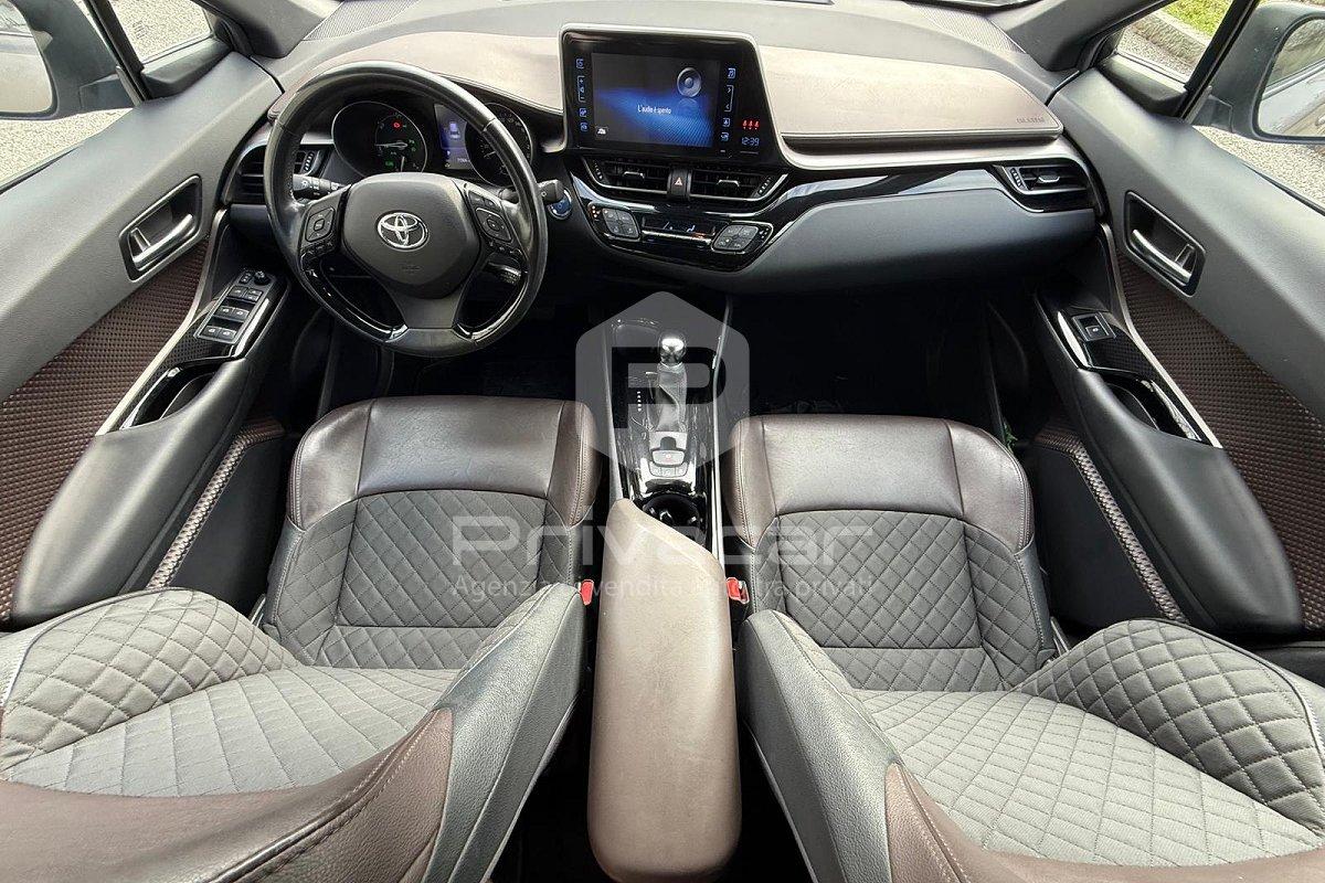 TOYOTA C-HR 1.8 Hybrid E-CVT Lounge