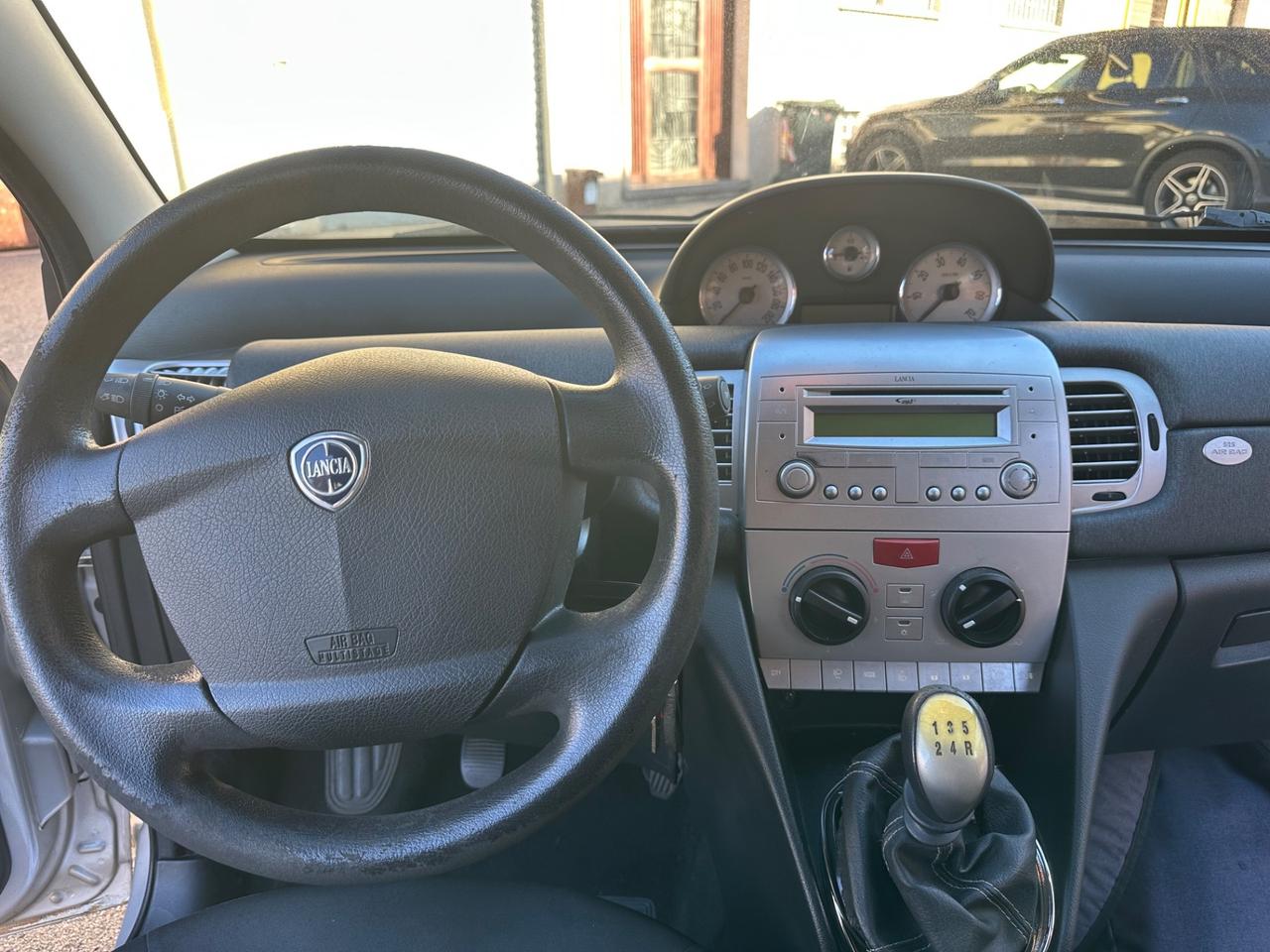 Lancia Ypsilon 1.2 69 CV pochi km clima