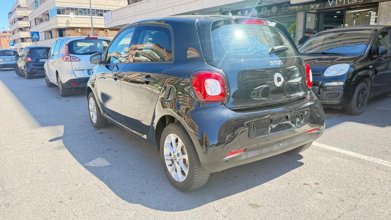 Smart ForFour 90 0.9 Turbo Passion LED NAVI PDC CERCHI 15 BLUETOOTH