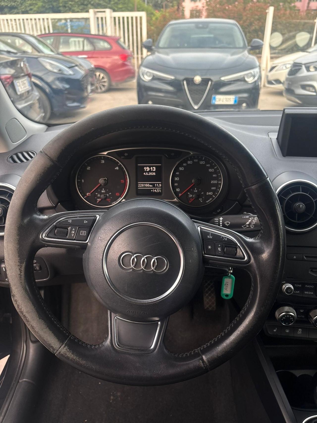 Audi A1 1.6 TDI 5 porte NEOPATENTATI