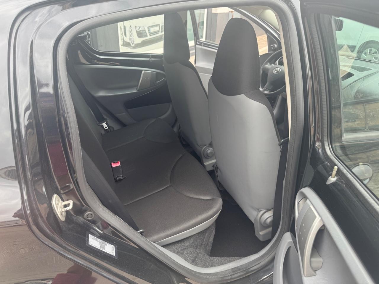 Toyota Aygo 1.0 12V VVT-i 5 porte Now