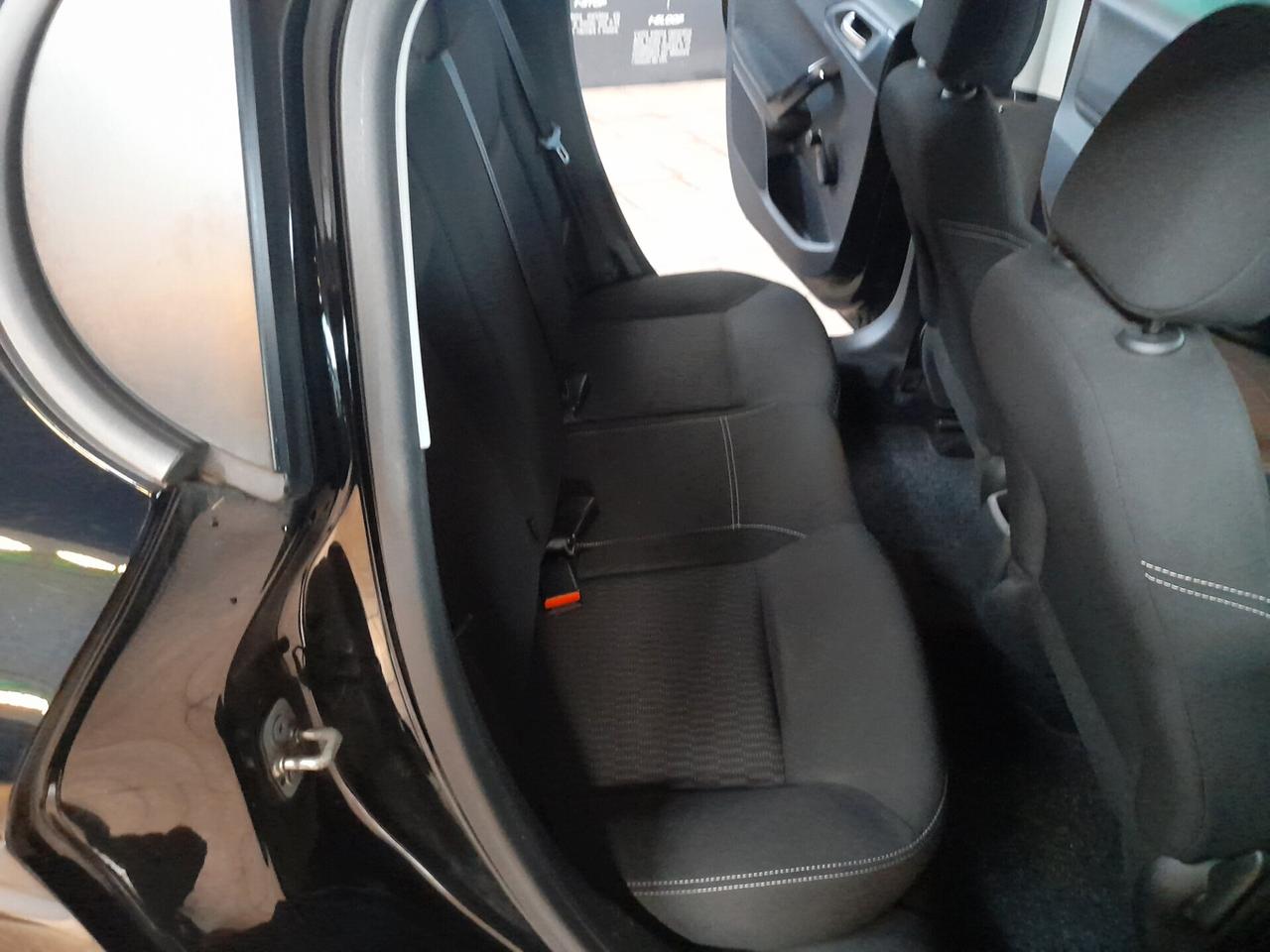 Peugeot 208 PureTech 82 5 porte Allure