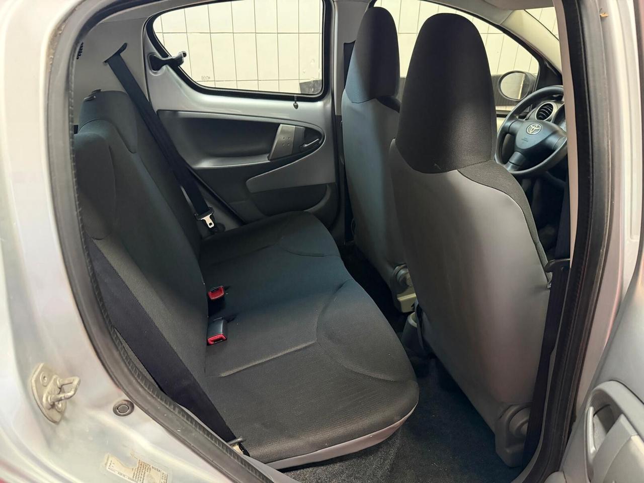 Toyota Aygo 1.0 12V VVT-i 5 porte Sol