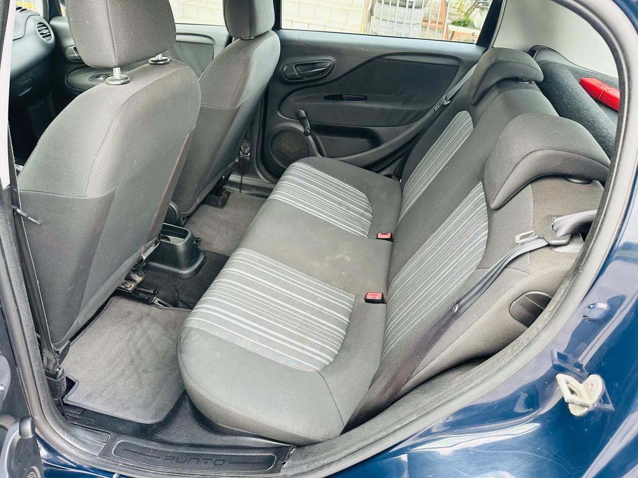 Fiat Grande punto 1.3 mjt 2011 270.000km neo patentati